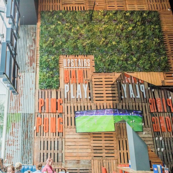 Green Wall Retail Concept